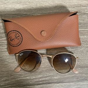 Women’s Ray-Ban sunglasses